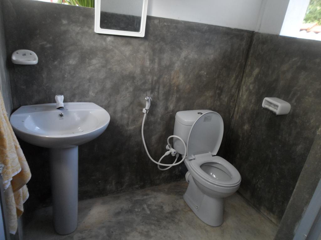 Gold Ocean House Apartment Dikwella Exterior foto