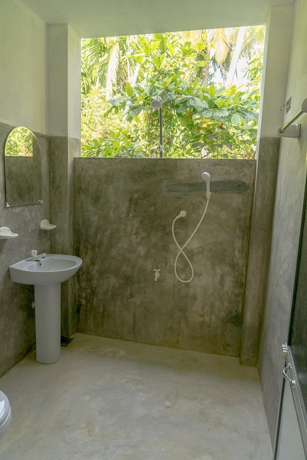 Gold Ocean House Apartment Dikwella Exterior foto