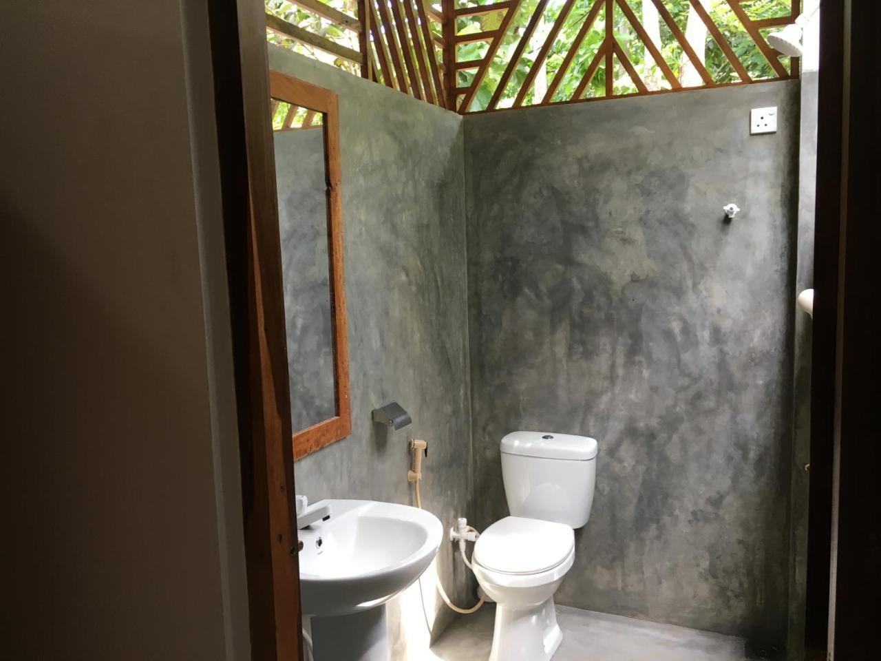 Gold Ocean House Apartment Dikwella Exterior foto